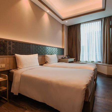 Aqueen Prestige Hotel Jalan Besar Singapur Exterior foto