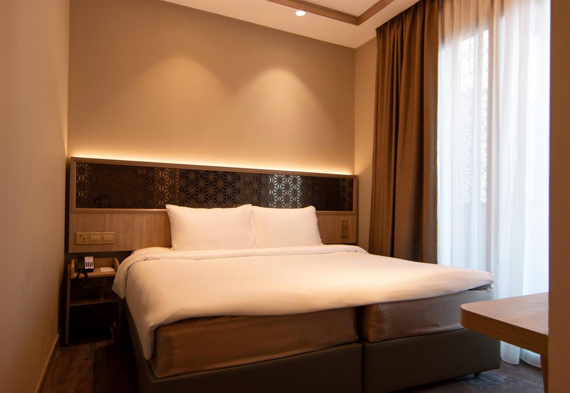 Aqueen Prestige Hotel Jalan Besar Singapur Exterior foto